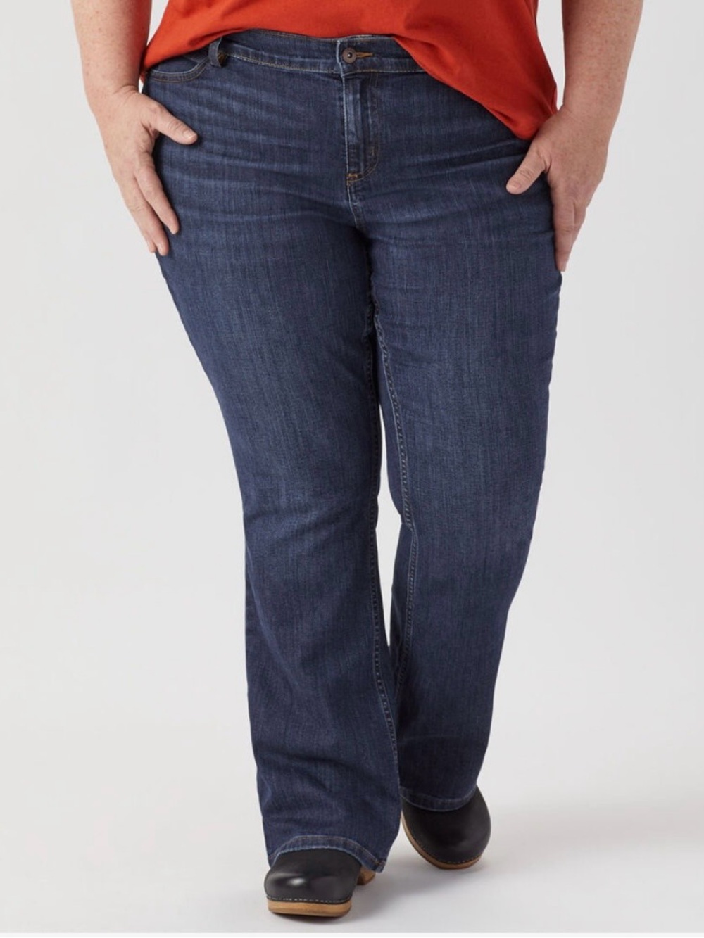 Duluth Trading Co Women's Plus Stretch Dark Wash Daily Denim Bootcut Jeans 18x33